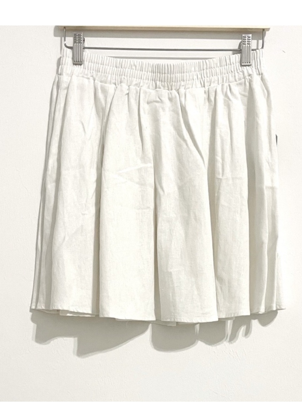 CUPCAKES AND CASHMERE linen blend elasticized waist wide mini Skirt - Picture 7 of 7